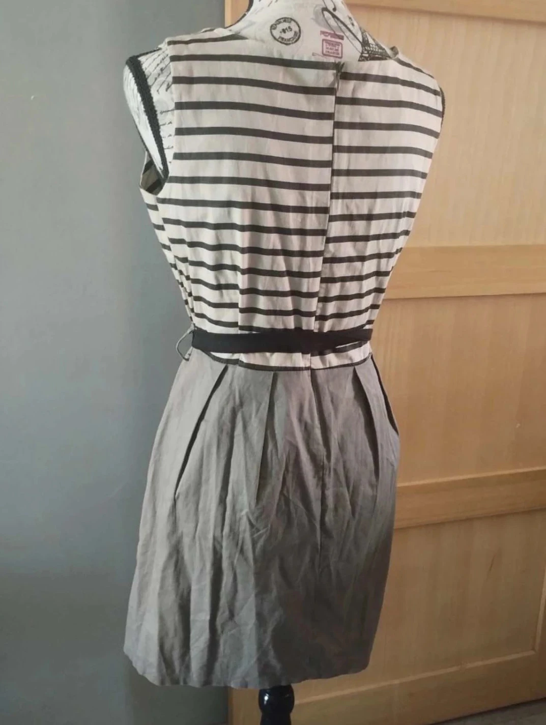 Tweekleurige grijs/crème jurk met riem, made in italy T38/40 – photo 3